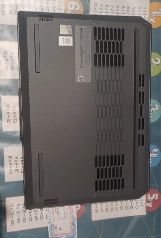 Lenovo LOQ 15IRX10 Notebook - Muito Bom Estado