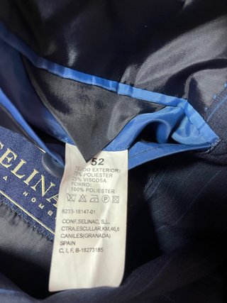 Traje azul marino con raya diplomática en azul cla