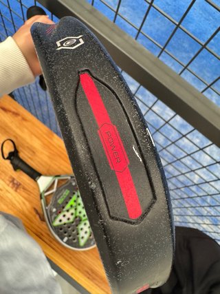 Bullpadel Vertex 04 comfort.