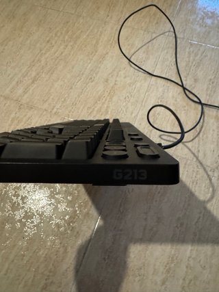 Teclado Gaming Logitech G213 Prodigy RGB