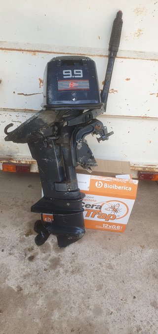 Cola motor fueraborda