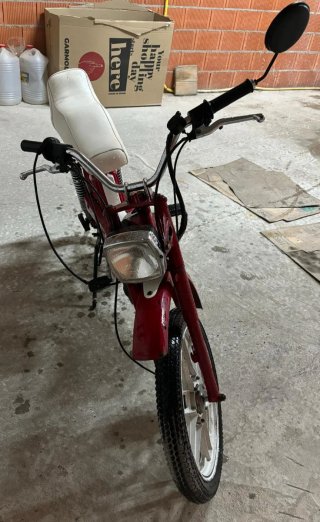 Mobylette Roja Mod.Liberty (Muy buen estado)