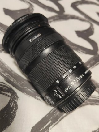 Canon EOS 1300D +3 objetivos+mochila y accesorios