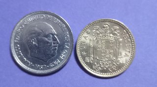 Monedas 1957 Y 1966 de 1 y 5 Pesetas antiguas MBC.