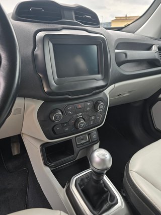 PARTICULAR Jeep Renegade 2019 - impecable