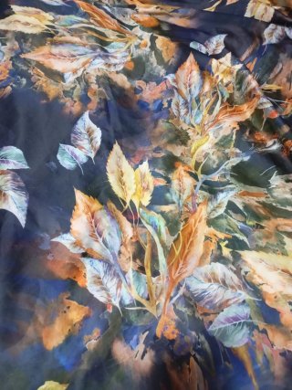 Pañuelo  seda estampado hojas multicolor