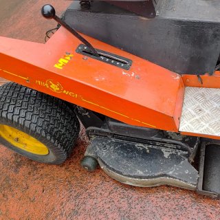 Tractor Cortacésped OUTILS WOLF Naranja