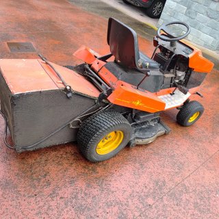 Tractor Cortacésped OUTILS WOLF Naranja