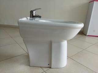 Bidé Roca con grifo monomando