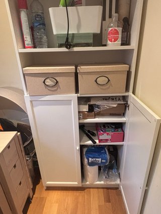 Estantería IKEA BILLY blanca con puertas