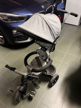 Triciclo infantil gris