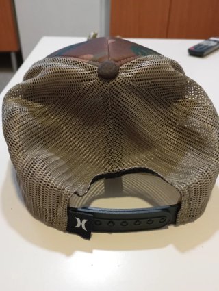 Gorra Hurley Negra y Marrón