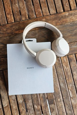 Auriculares Sony WH-CH520 Beige