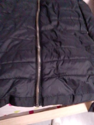 Chaquetón largo negro con cinturón
