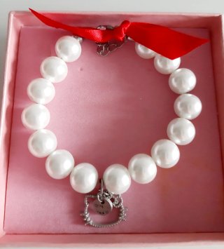 Pulsera de perlas Hello Kitty con charms NUEVA