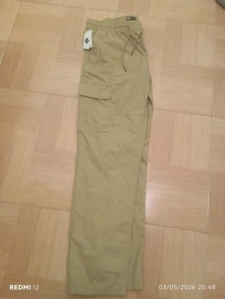 Pantalones cargo beige