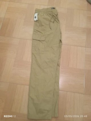 Pantalones cargo beige