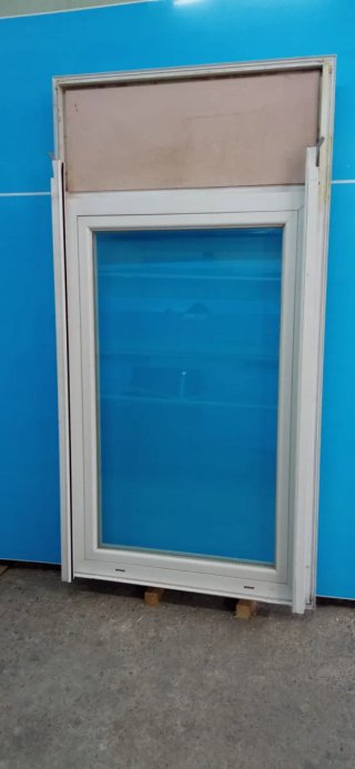 Ventana aluminio blanca practicable