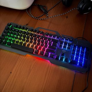 Teclado Gaming + Regalo