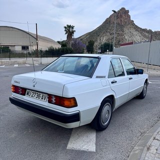 Mercedes-Benz 190