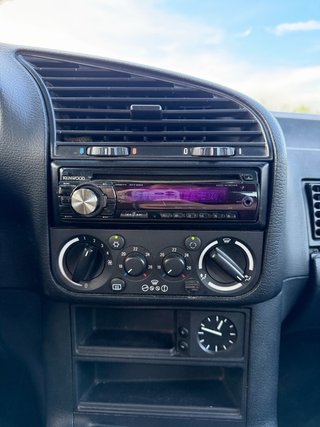BMW Serie 3 E36 berlina 318i