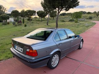 BMW Serie 3 E36 berlina 318i