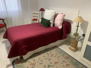Cama 105 con colchón viscoelástico y mesilla