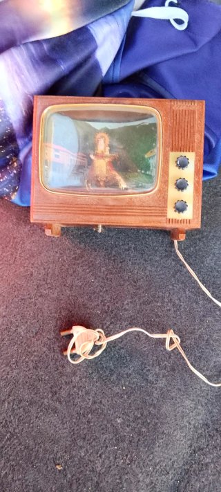 Televisor decorativo musical