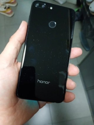 Honor 9 Lite.