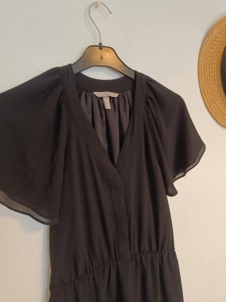 Vestido gasa negro escote V