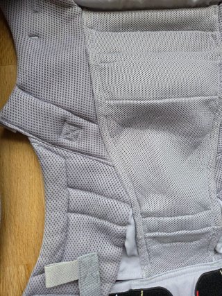 Mochila Ergobaby Adapt Mesh Gris