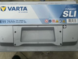 Batería Varta E11 74Ah 12V 680A