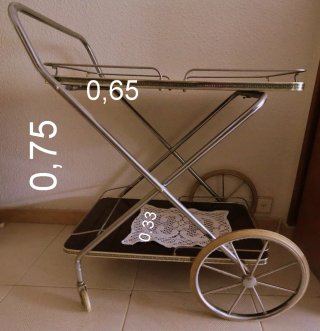 Camarera auxiliar metal y madera