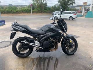 Suzuki GSX-R 600 Negra