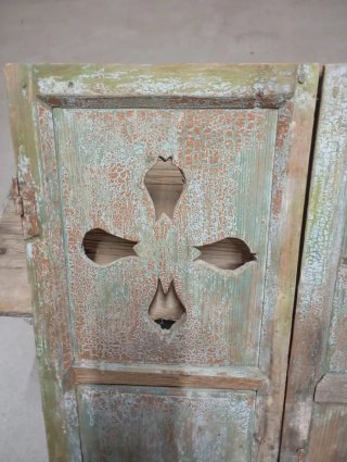 Puerta  Alacena Antigua con granadas 104x58cm