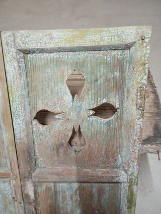 Puerta  Alacena Antigua con granadas 104x58cm