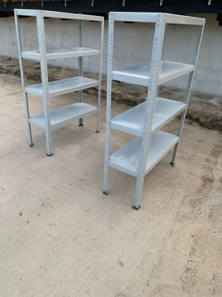 Estantería metálica gris/blanca