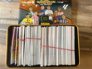 Se hacen lotes cromos Adrenalyn LaLiga 2025-26