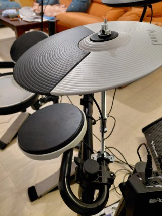 Roland TD-02KV + CY-8 Batería Electrónica
