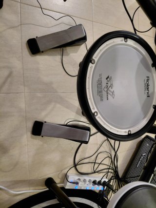Roland TD-02KV + CY-8 Batería Electrónica