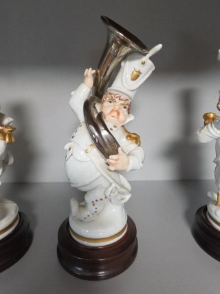 Figuras de músicos de porcelana