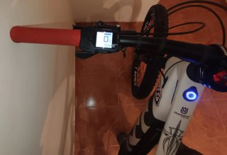 Bicicleta eléctrica enduro