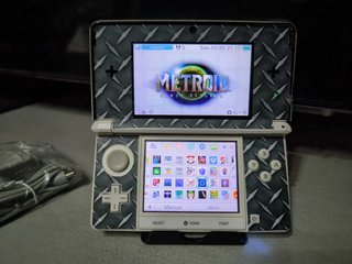 Nintendo 3DS + 50 giochi + caricatore