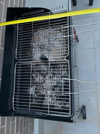 Barbacoa de carbón Neka