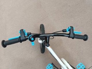 Bicicleta infantil Btwin 16 con ruedines