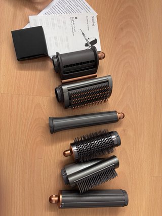 Dyson Airwrap Moldeador y Secador Casi Nuevo