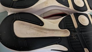 Zapatillas Nike Blancas y Rojas