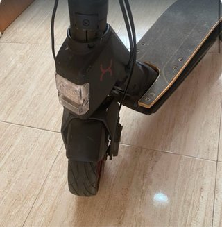 Patinete Eléctrico Rojo (VENDO LOS DOS POR 200)