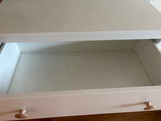 Cómoda blanca de madera. KOPPANG IKEA