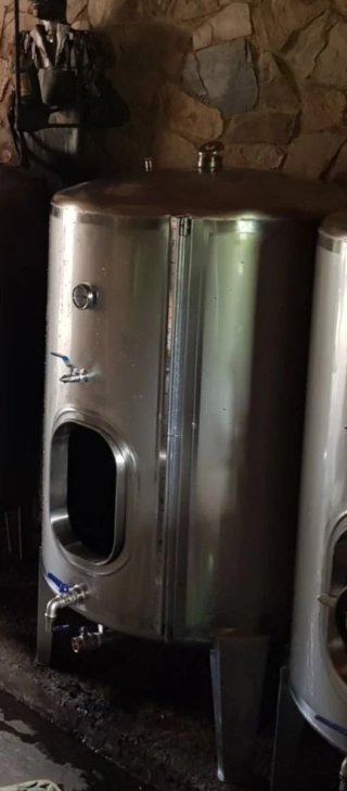 Depósito Inox 550 l.